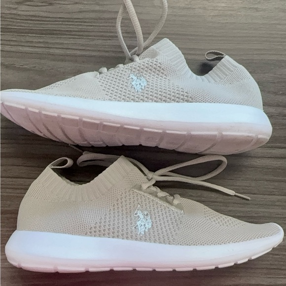 US Polo Association Women's Size 8.5 Gray And White Slip On Tennis Shoes - Picture 5 of 8